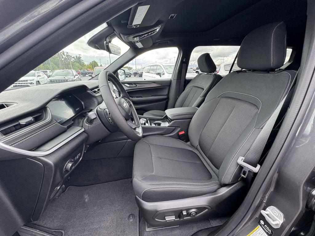 new 2025 Jeep Grand Cherokee L car, priced at $44,125