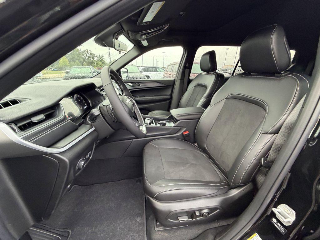 new 2025 Jeep Grand Cherokee L car, priced at $48,730