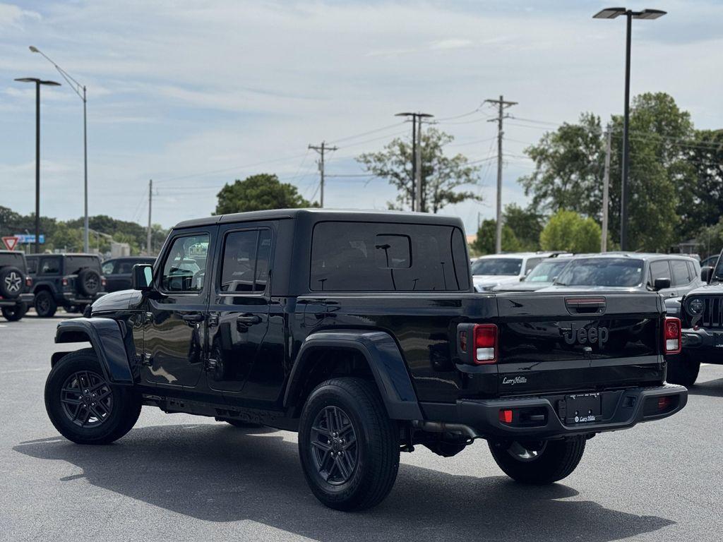 new 2025 Jeep Gladiator car, priced at $45,002