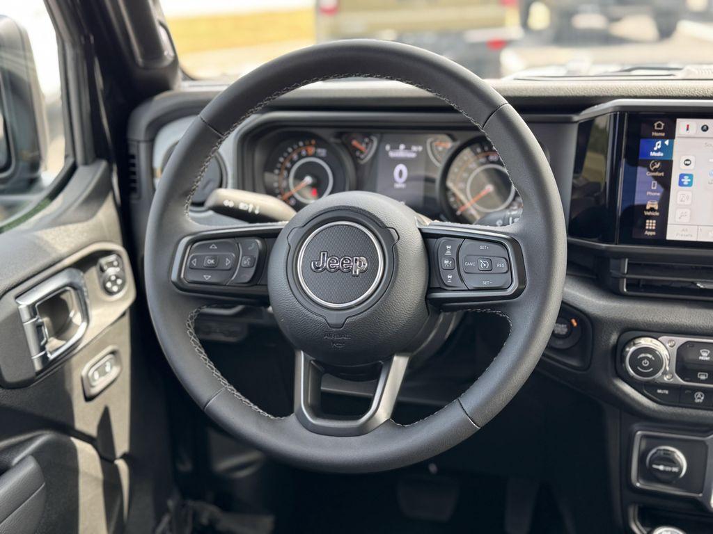 new 2025 Jeep Gladiator car, priced at $45,002