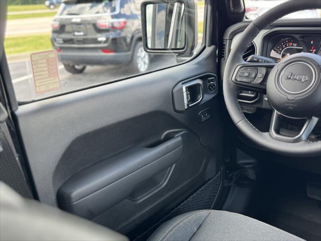 new 2025 Jeep Gladiator car, priced at $53,630