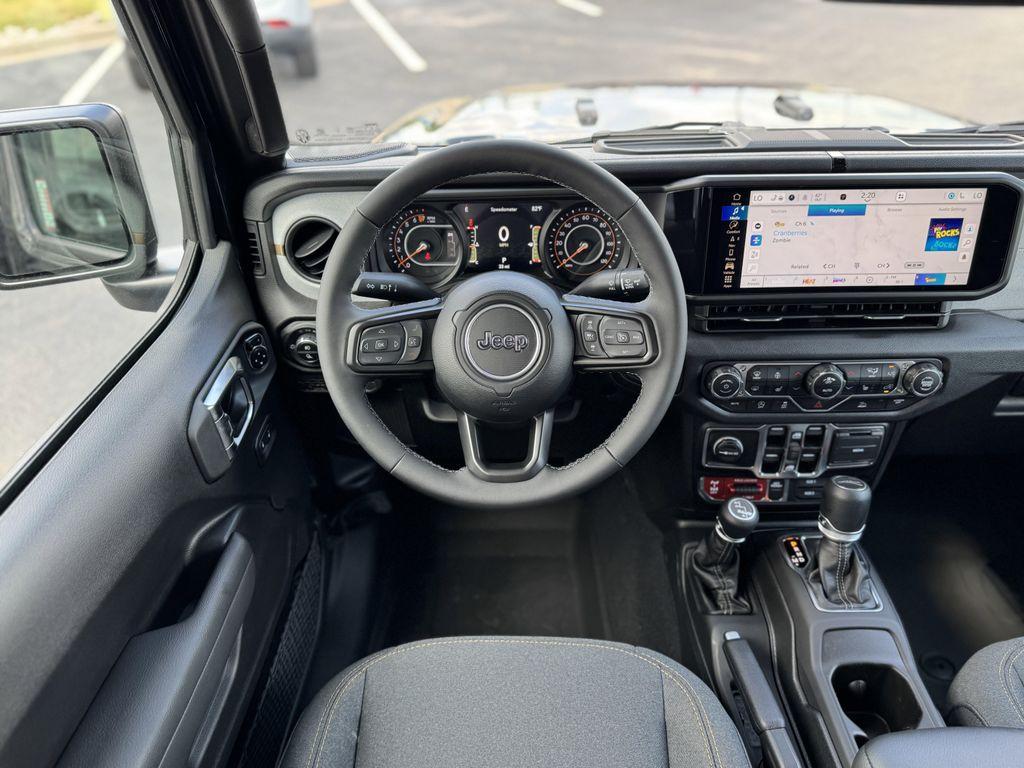 new 2025 Jeep Gladiator car, priced at $46,875