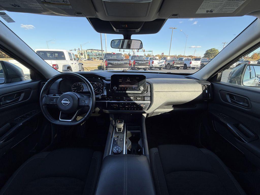 used 2025 Nissan Pathfinder car, priced at $35,882