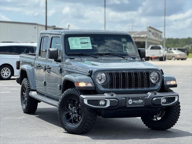 new 2025 Jeep Gladiator car, priced at $50,735