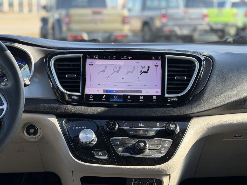 used 2022 Chrysler Pacifica car, priced at $23,311