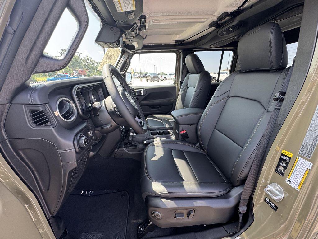 new 2025 Jeep Gladiator car, priced at $47,744