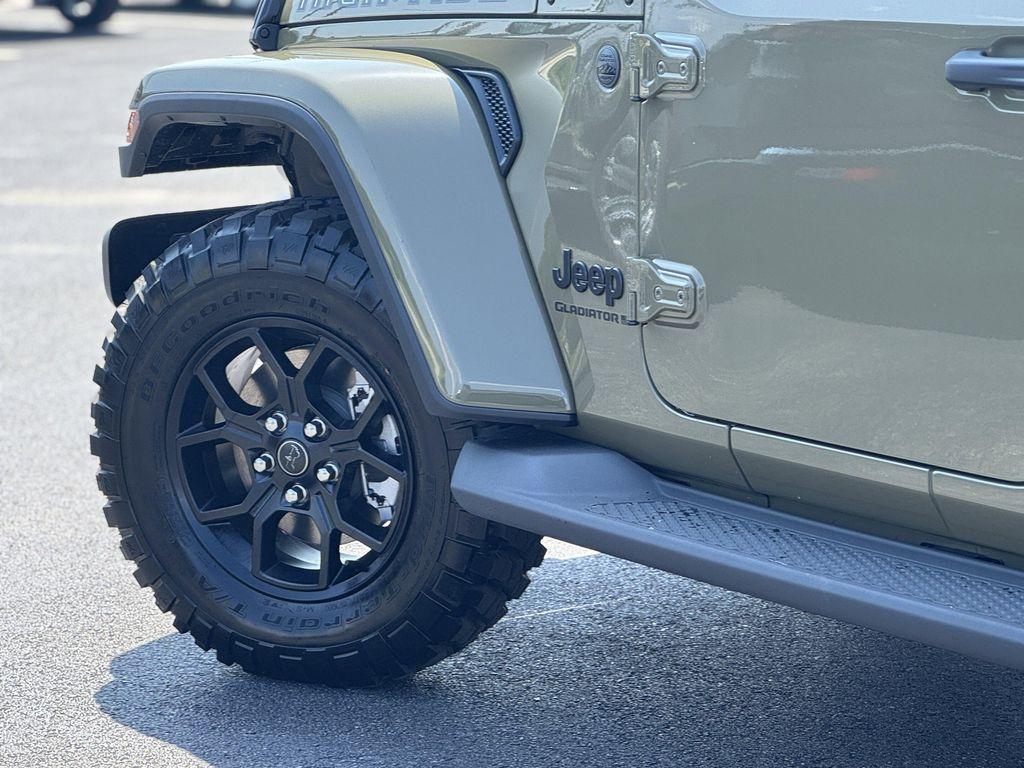 new 2025 Jeep Gladiator car, priced at $47,744