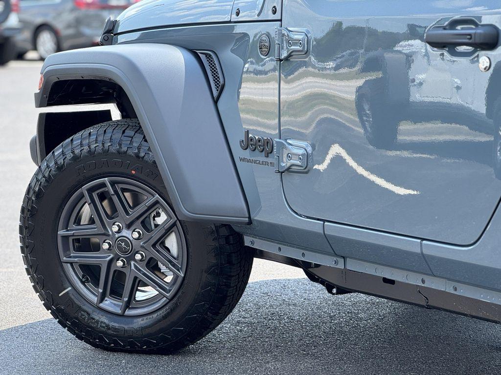 new 2025 Jeep Wrangler car, priced at $48,282