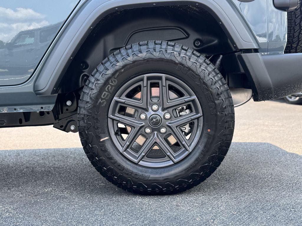 new 2025 Jeep Wrangler car, priced at $48,282