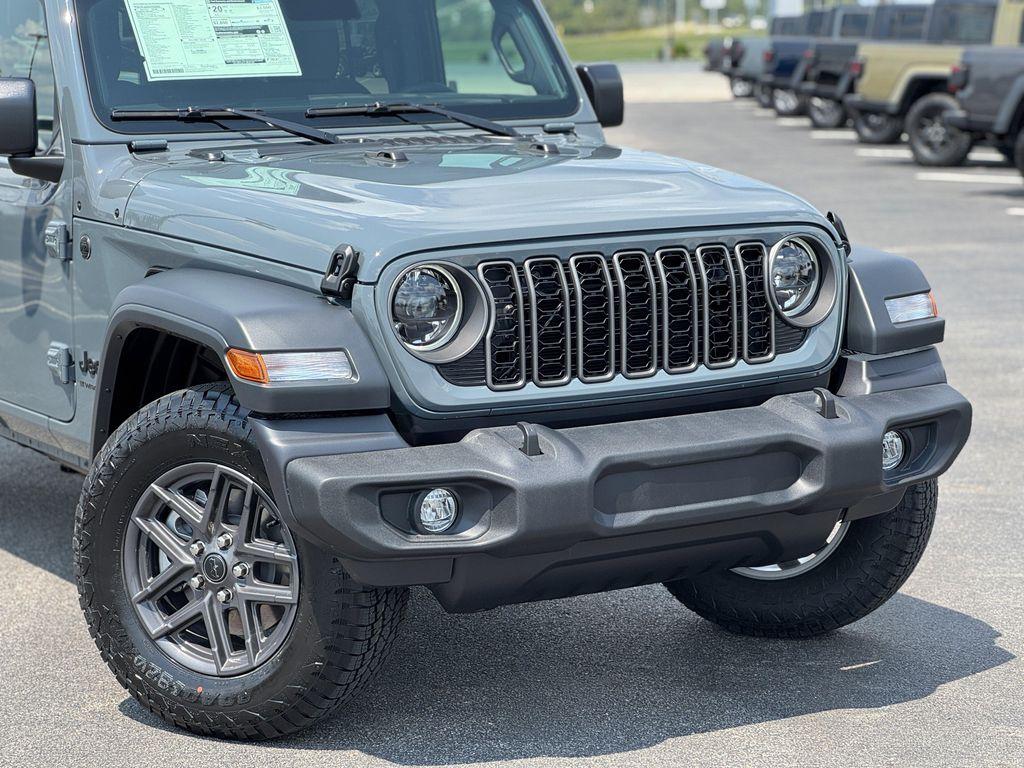 new 2025 Jeep Wrangler car, priced at $48,282