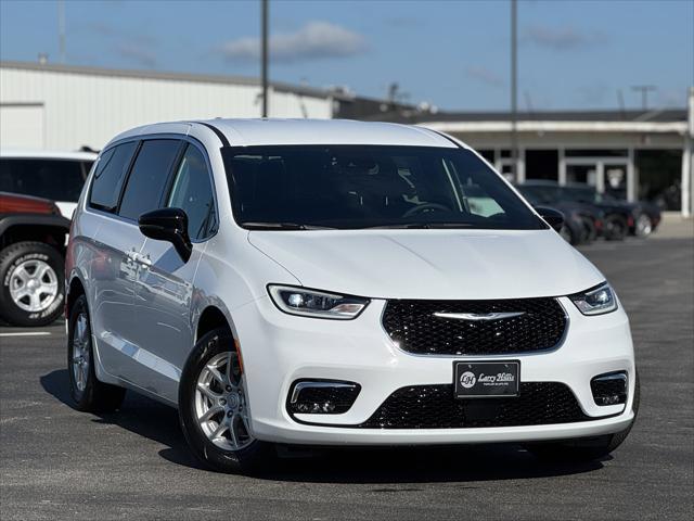 new 2025 Chrysler Pacifica car, priced at $40,592