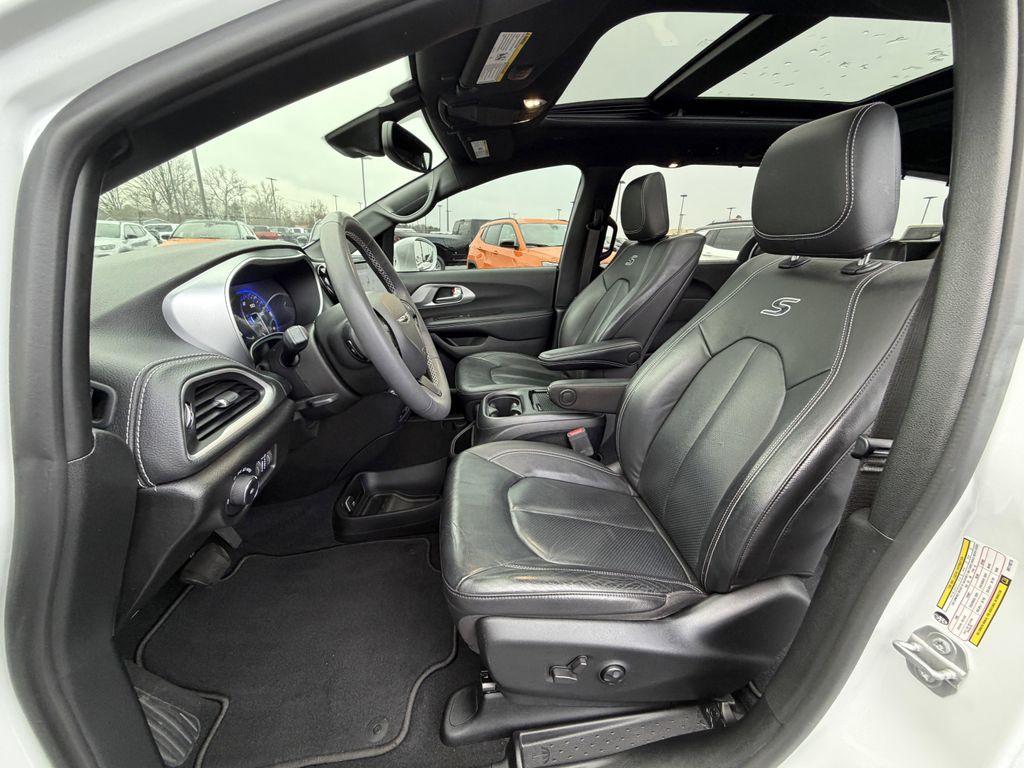 used 2022 Chrysler Pacifica car, priced at $28,980