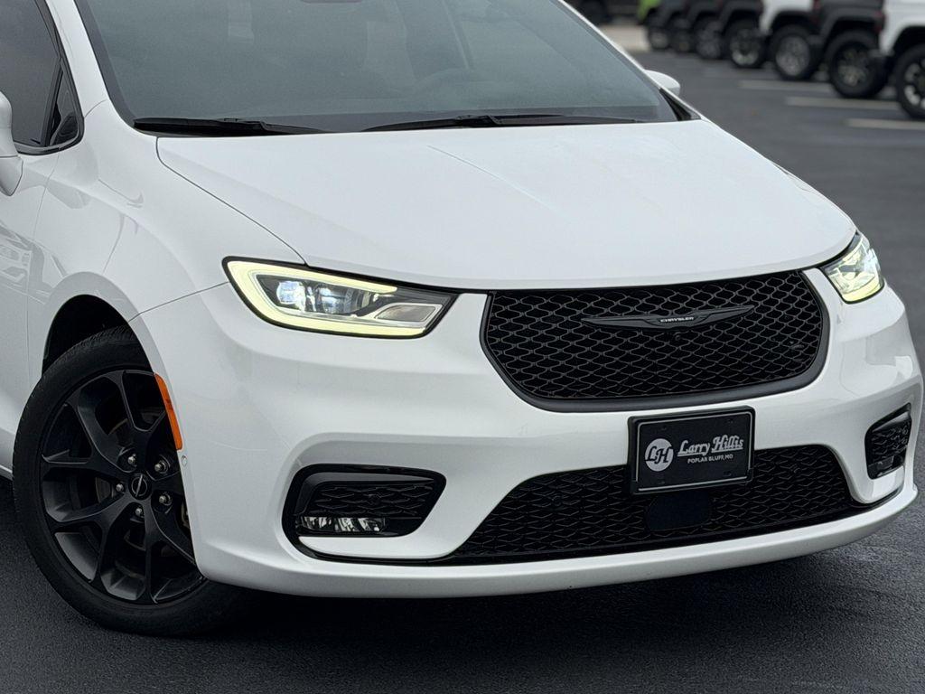 used 2022 Chrysler Pacifica car, priced at $28,980
