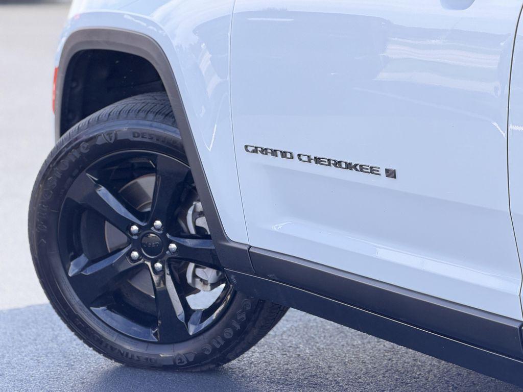 used 2023 Jeep Grand Cherokee L car, priced at $30,980