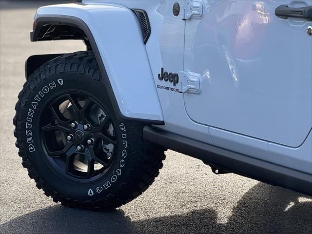 new 2025 Jeep Gladiator car, priced at $51,440