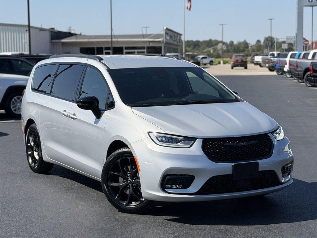 new 2026 Chrysler Pacifica car, priced at $49,085