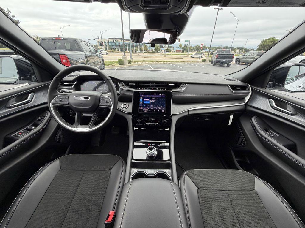 new 2025 Jeep Grand Cherokee L car, priced at $45,532