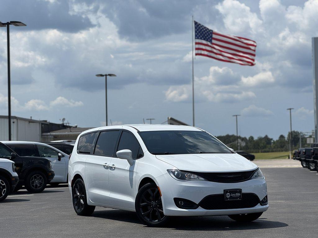 used 2020 Chrysler Pacifica car, priced at $18,119