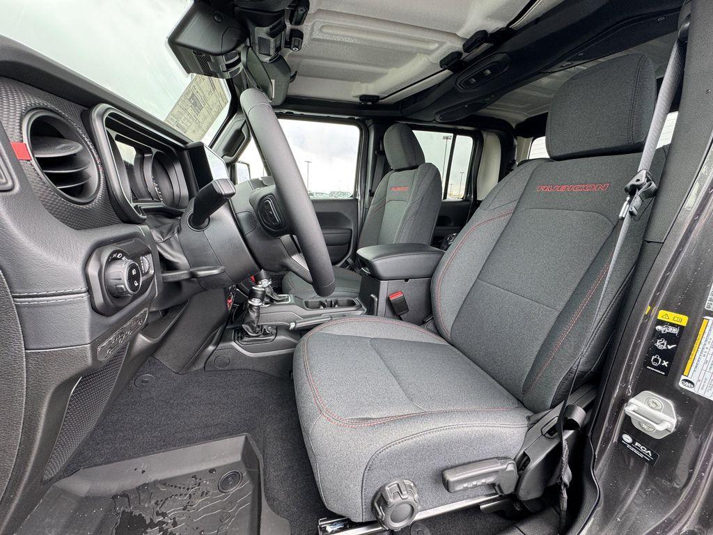 new 2025 Jeep Gladiator car, priced at $48,298