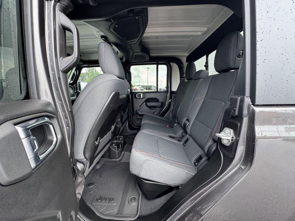 new 2025 Jeep Gladiator car, priced at $48,298