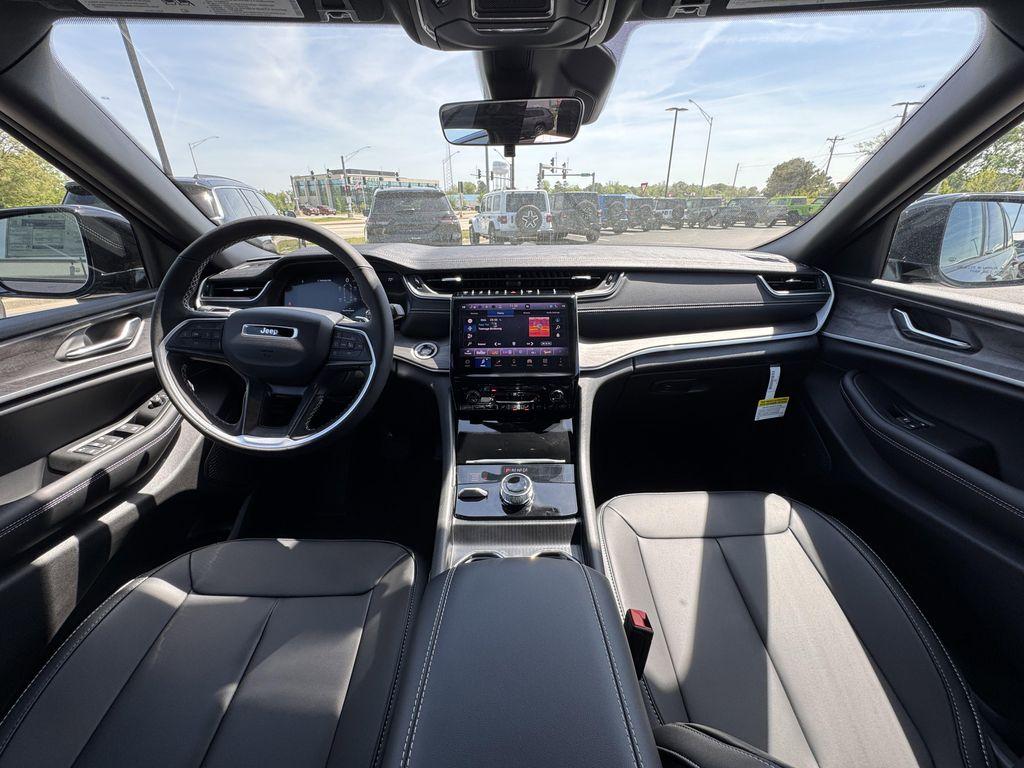 new 2025 Jeep Grand Cherokee L car, priced at $48,143