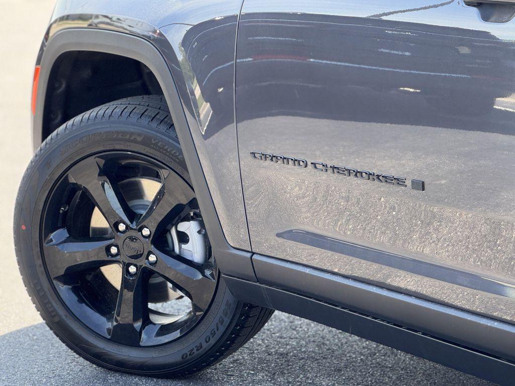 new 2025 Jeep Grand Cherokee L car, priced at $48,143