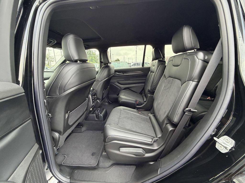 new 2025 Jeep Grand Cherokee L car, priced at $49,018