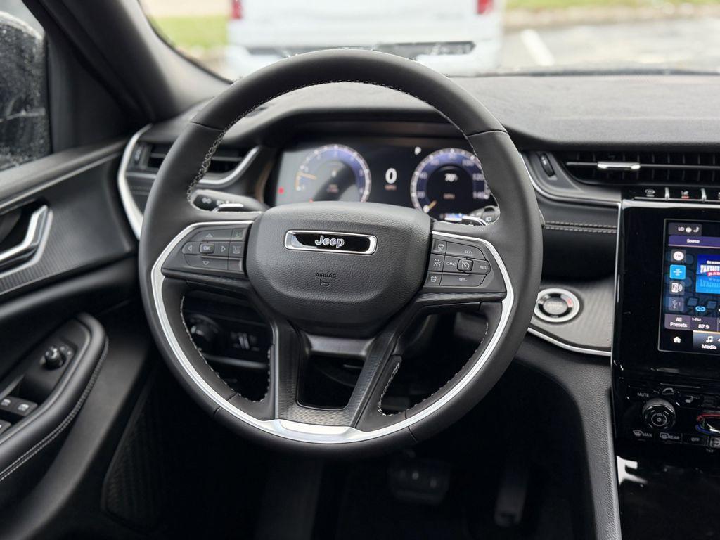 new 2025 Jeep Grand Cherokee L car, priced at $49,018