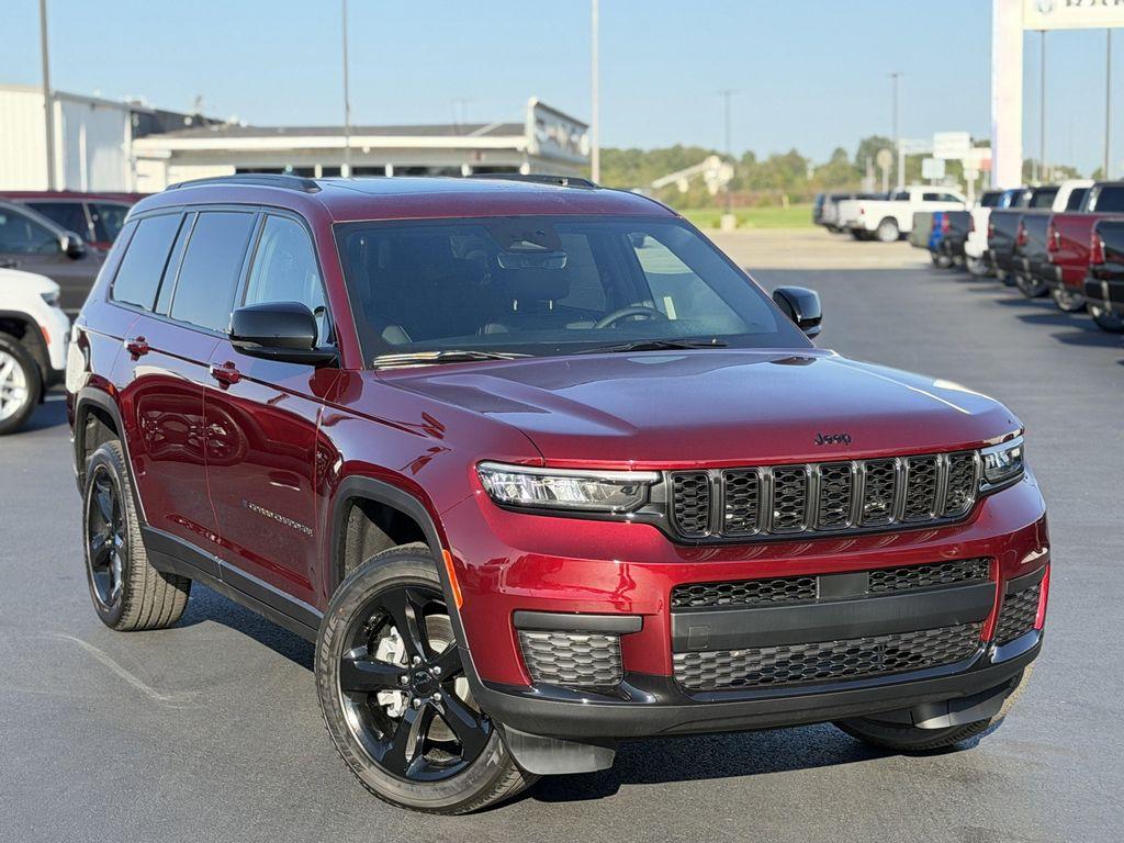new 2025 Jeep Grand Cherokee L car, priced at $43,568