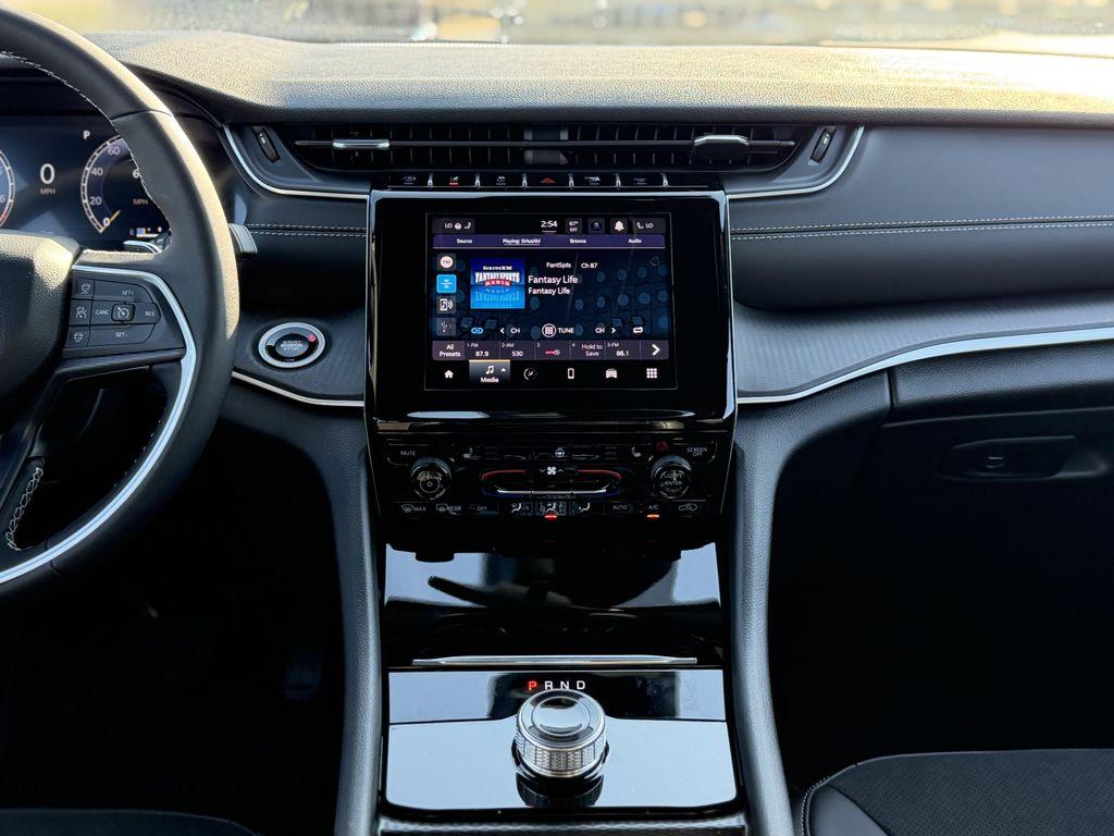 new 2025 Jeep Grand Cherokee L car, priced at $43,568