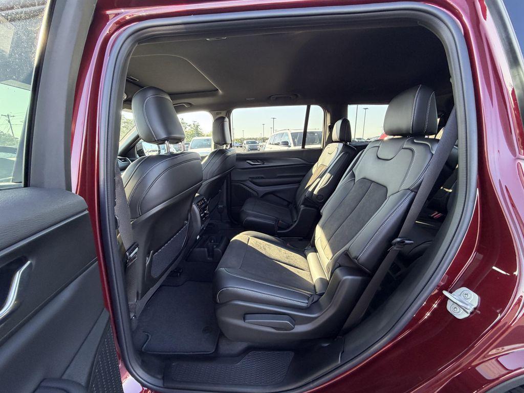 new 2025 Jeep Grand Cherokee L car, priced at $43,568