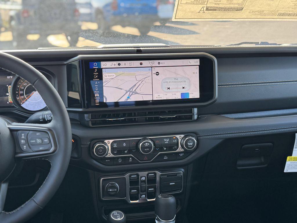 new 2025 Jeep Gladiator car, priced at $45,305