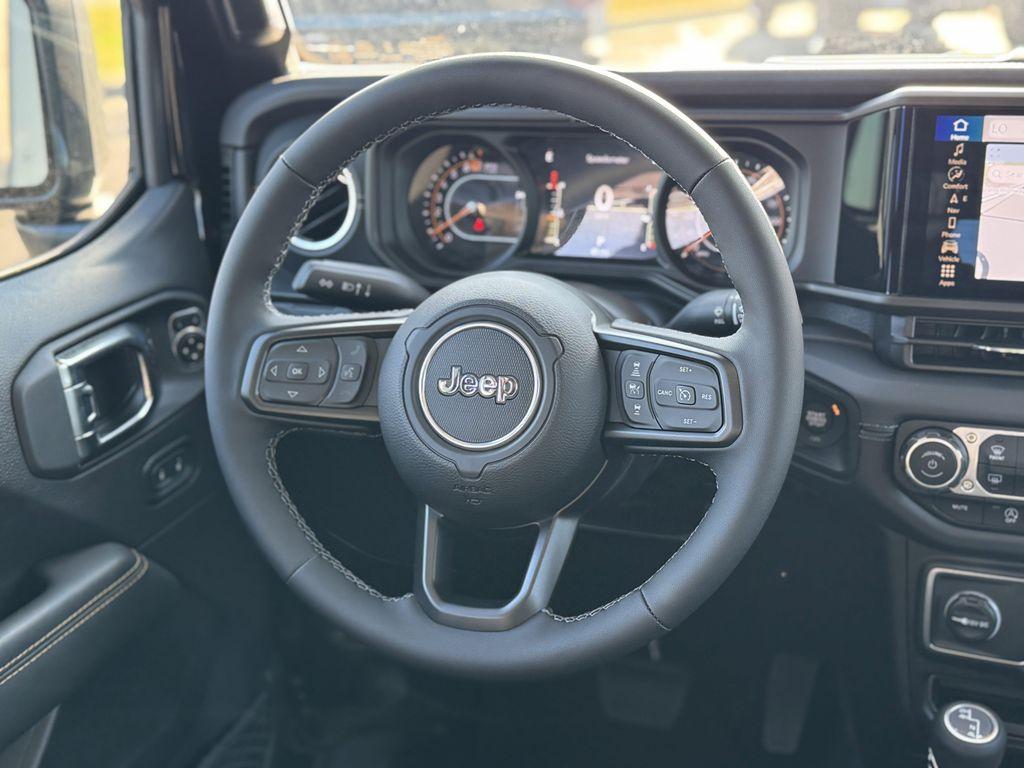 new 2025 Jeep Gladiator car, priced at $45,305