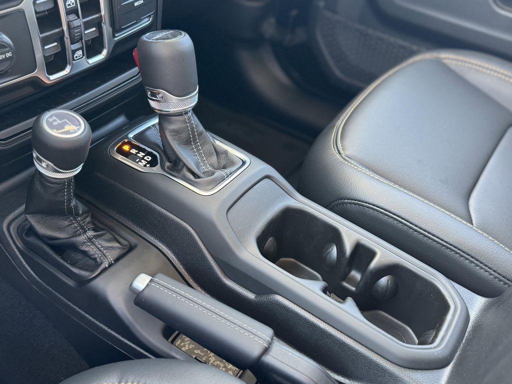 new 2025 Jeep Gladiator car, priced at $45,305