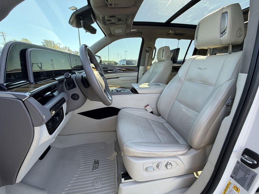 used 2021 Cadillac Escalade ESV car, priced at $58,980