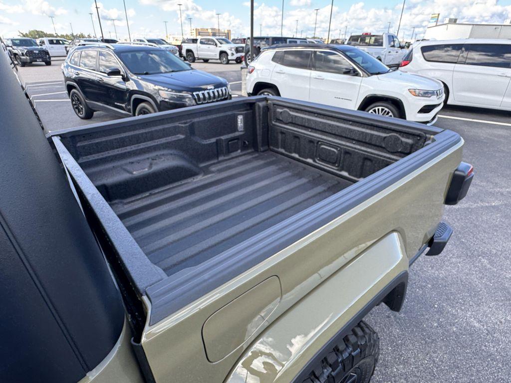 new 2025 Jeep Gladiator car, priced at $46,743
