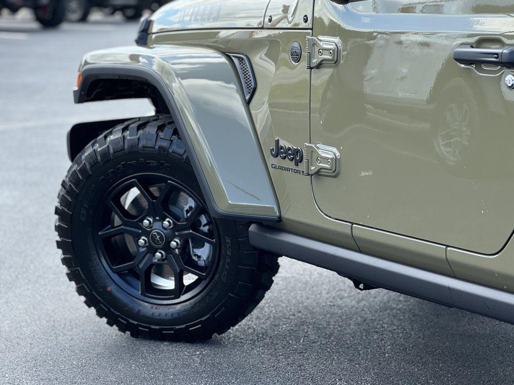 new 2025 Jeep Gladiator car, priced at $46,743