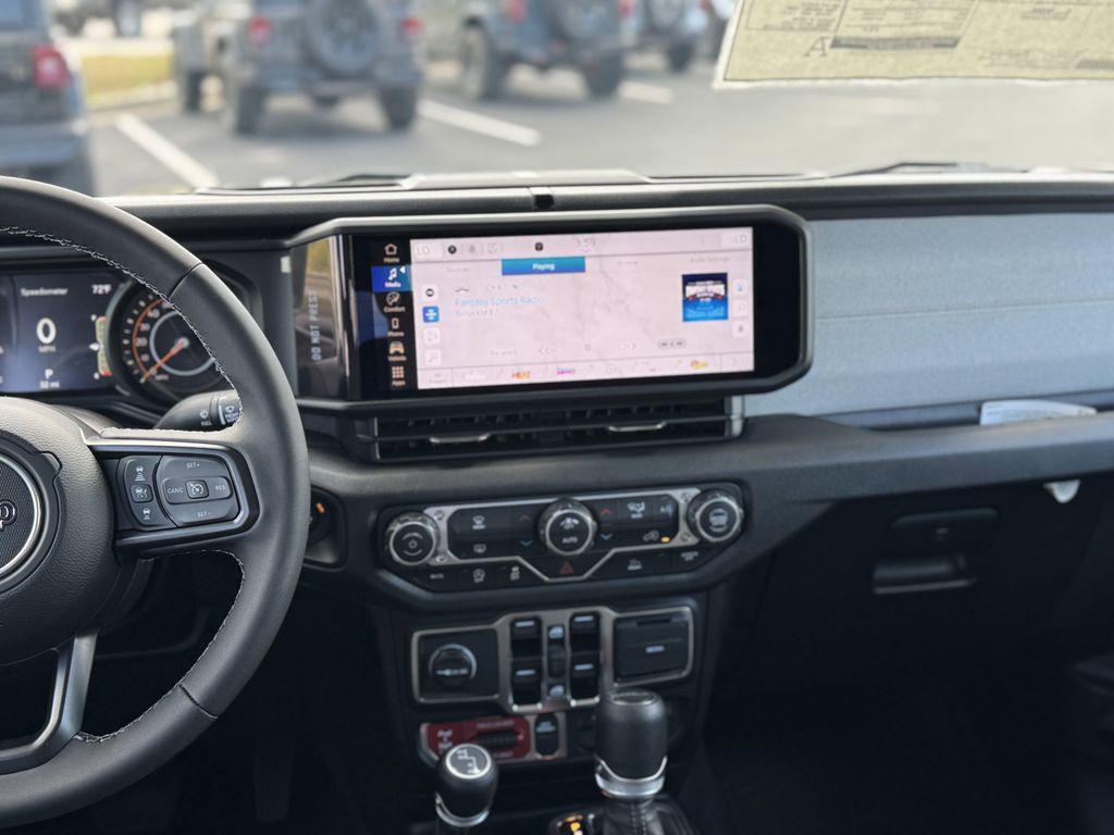new 2025 Jeep Gladiator car, priced at $46,743