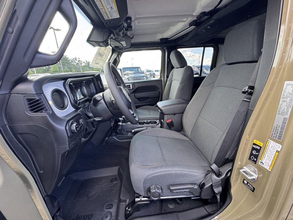 new 2025 Jeep Gladiator car, priced at $46,743