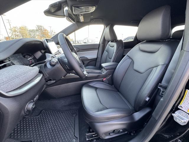 new 2025 Jeep Compass car, priced at $30,176