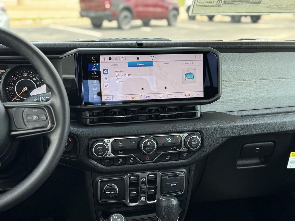 new 2025 Jeep Gladiator car, priced at $38,556