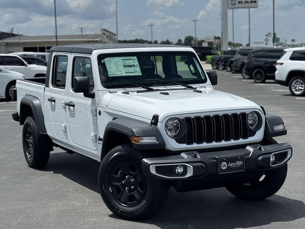 new 2025 Jeep Gladiator car, priced at $38,556