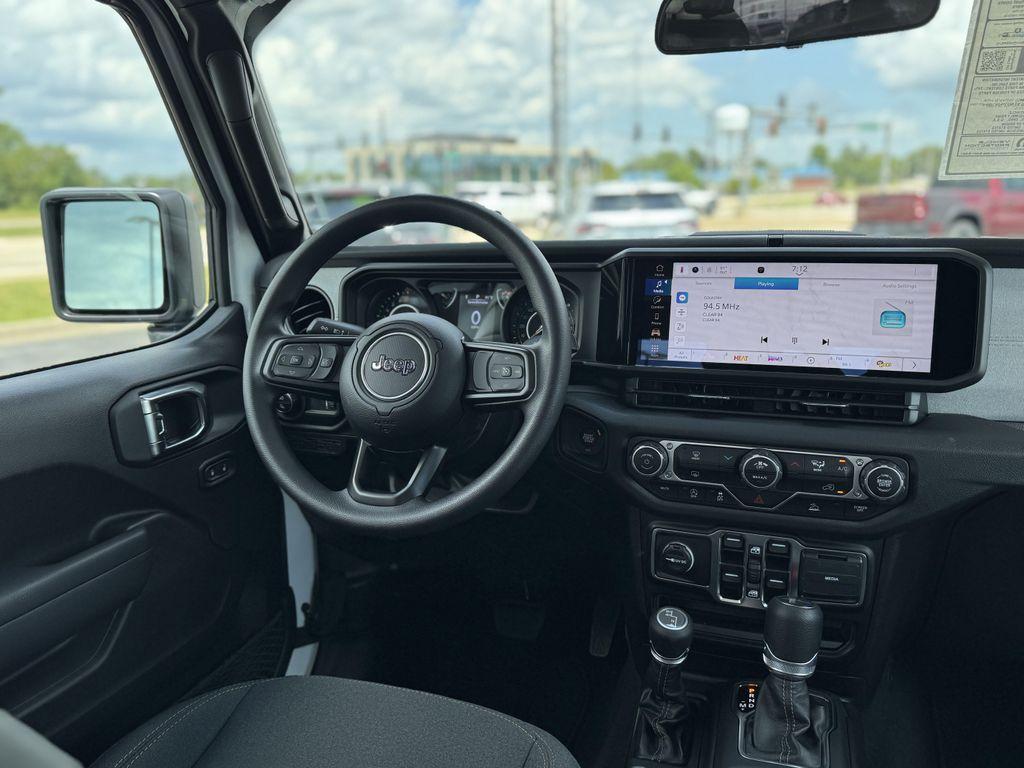 new 2025 Jeep Gladiator car, priced at $38,556