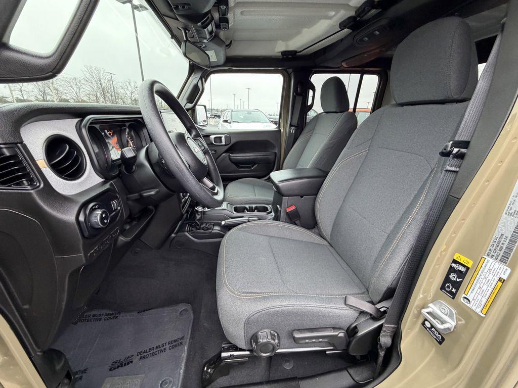 used 2025 Jeep Gladiator car, priced at $39,983