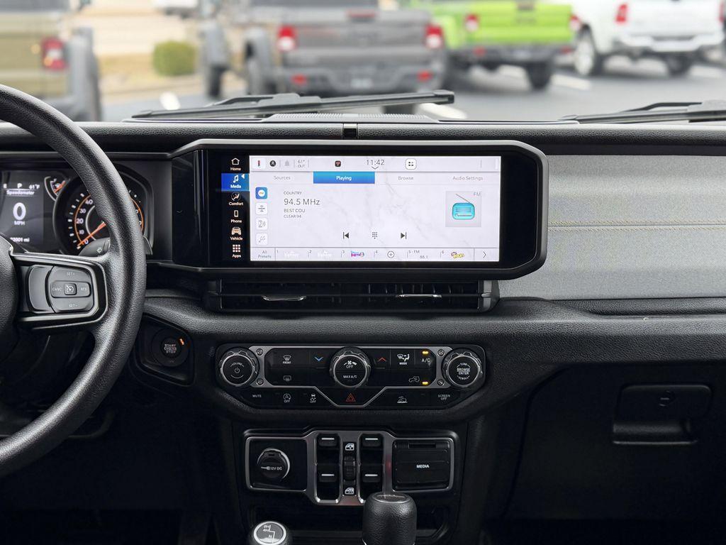 used 2025 Jeep Gladiator car, priced at $39,983