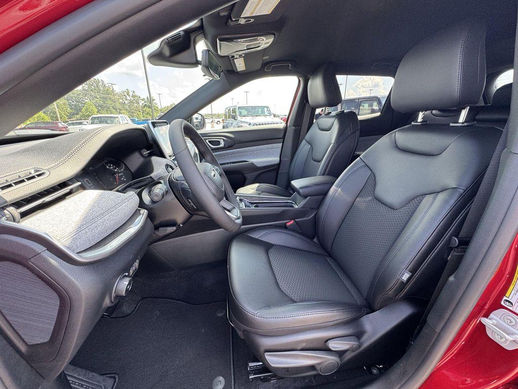 new 2025 Jeep Compass car, priced at $28,897