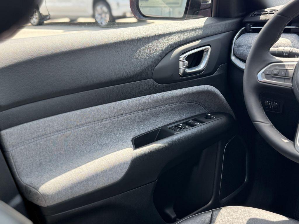 new 2025 Jeep Compass car, priced at $28,897