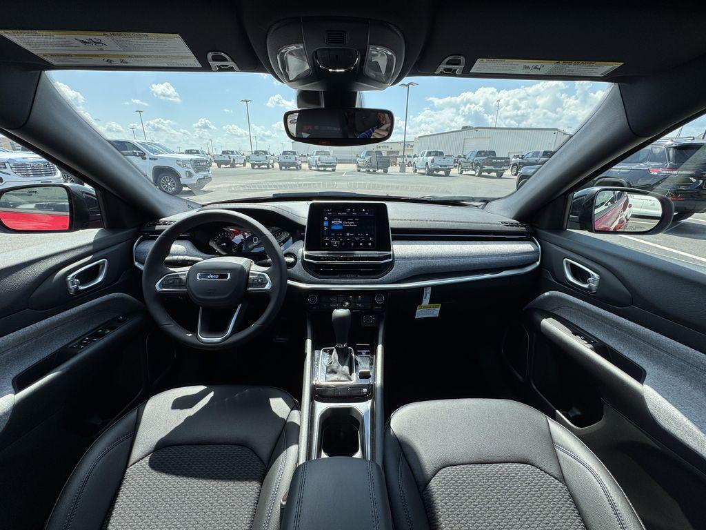 new 2025 Jeep Compass car, priced at $28,897