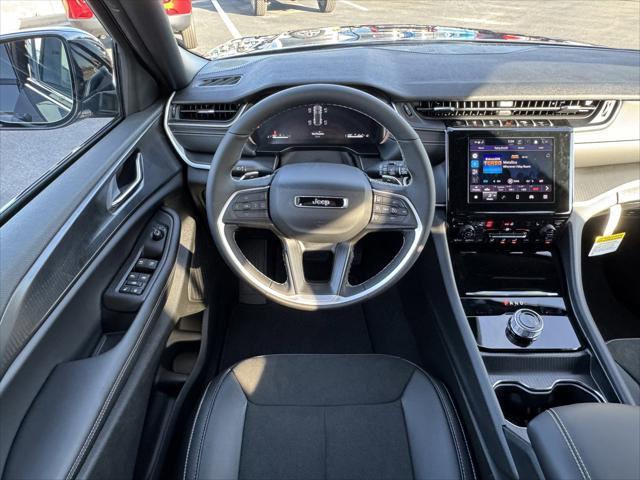 new 2025 Jeep Grand Cherokee car, priced at $48,175