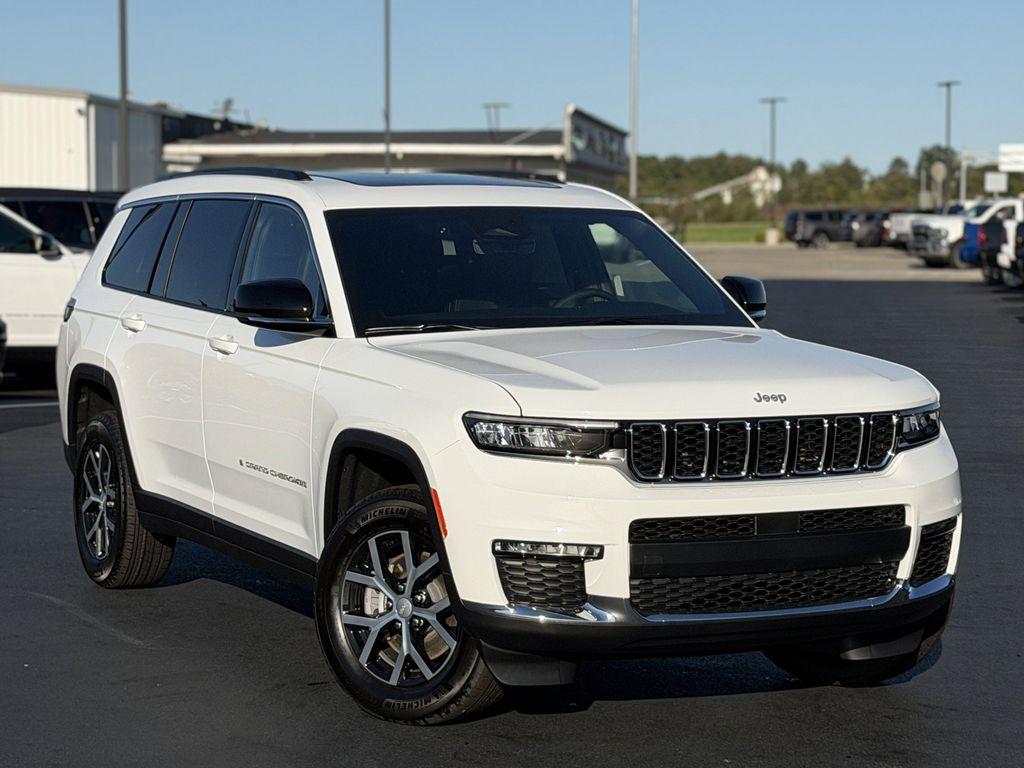 new 2025 Jeep Grand Cherokee L car, priced at $46,354